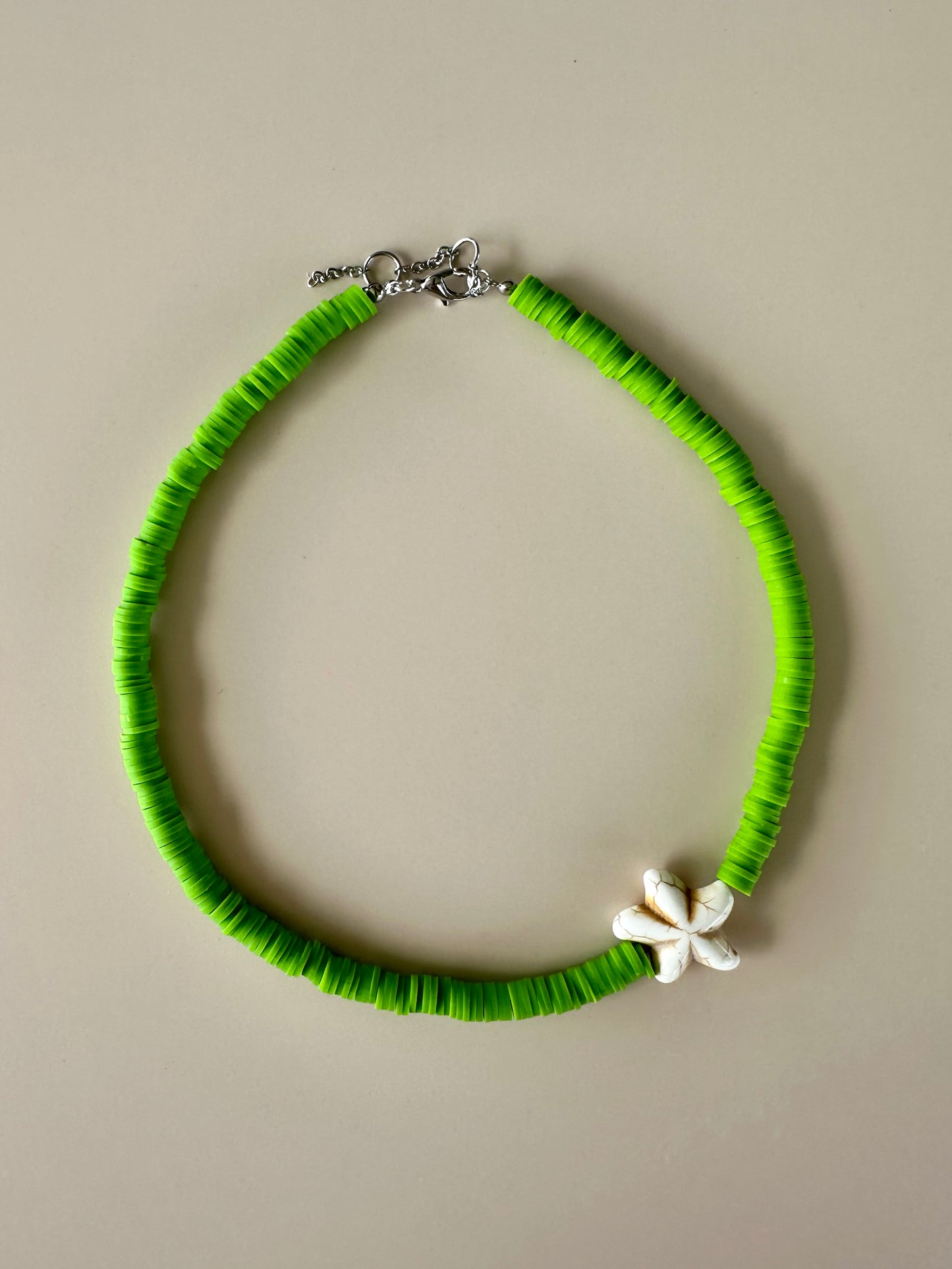 Green Starfish Chocker