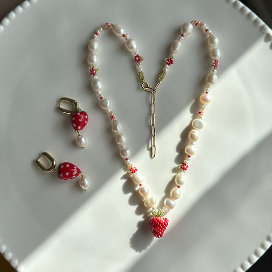 Berry Bloom Necklace